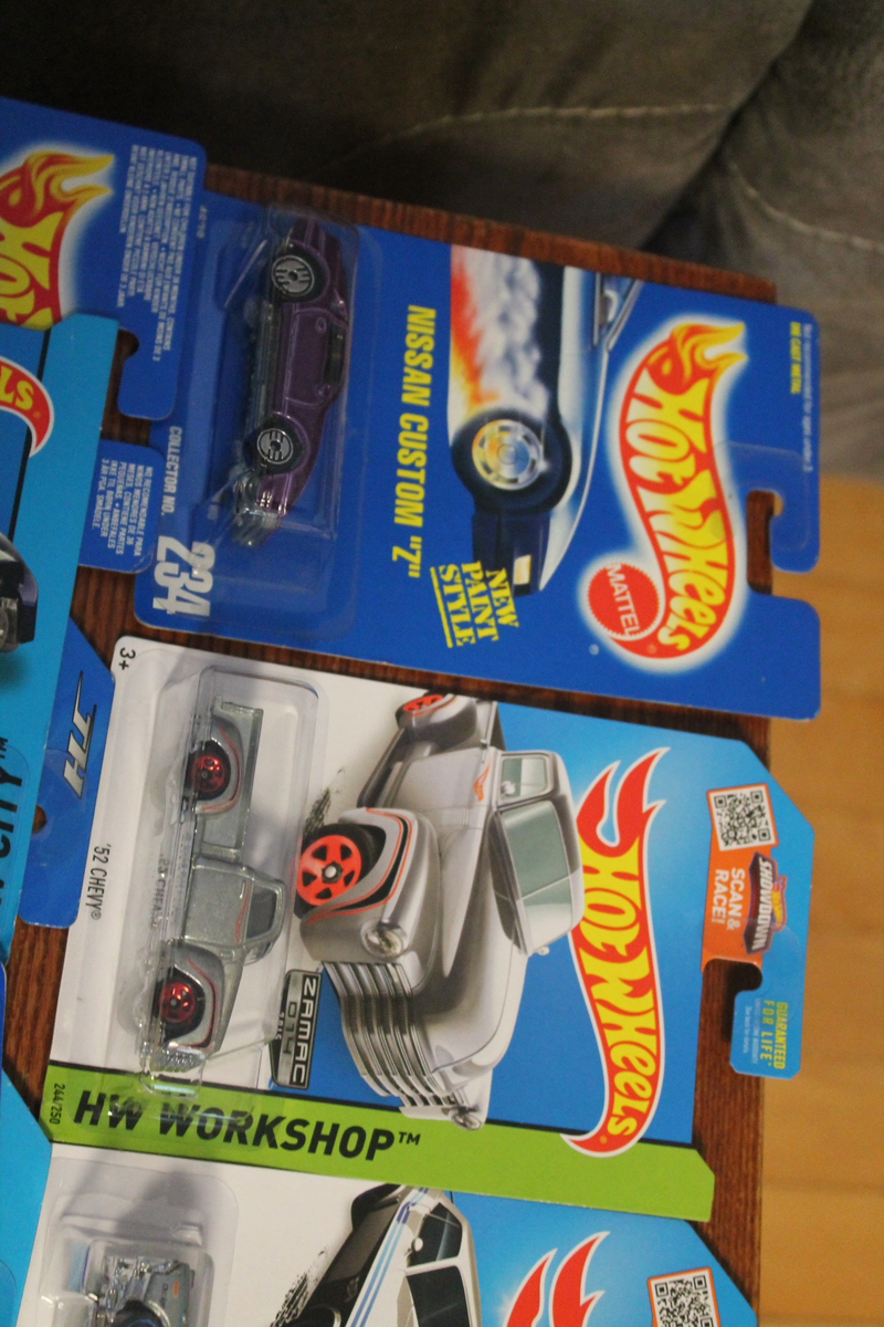 Illustration for article titled Enormous Die-Cast Collection - Box 3 - Hot Wheels